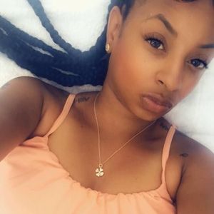 Meet your Posher, Tiffany